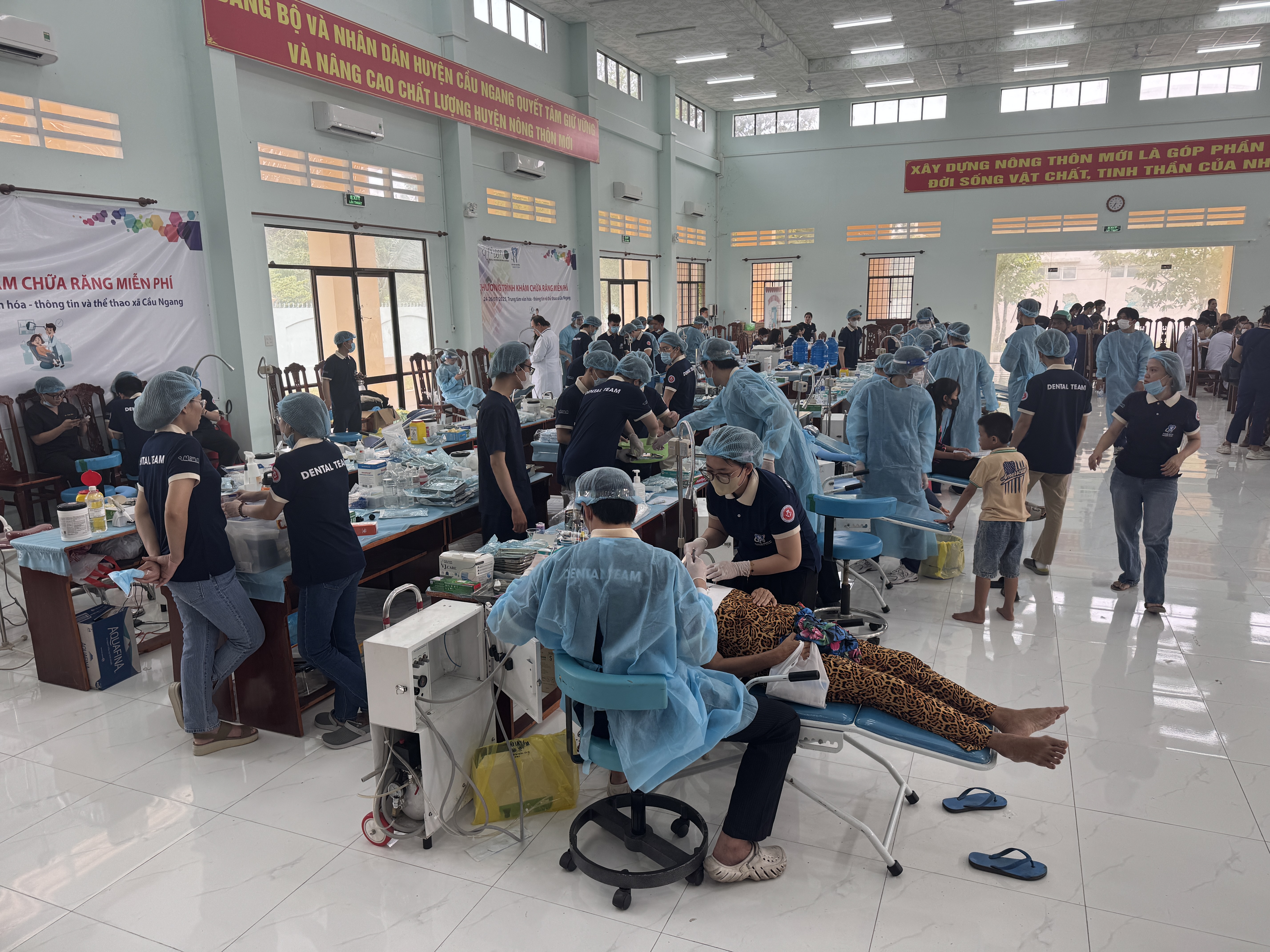 MEMO volunteers providing care during the 2025 mission in Vietnam